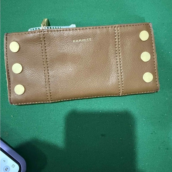 110 North
Mahogany Pebble/Brushed Gold Red Zip - Picture 2 of 3